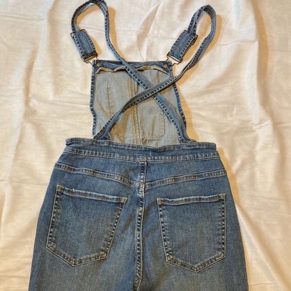 Sneak peek bib overalls size M - Picture 2 of 8